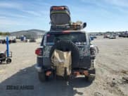 ✅ 2008 Toyota FJ Cruiser • VIN: JTEBU11F58K031763 • Лот: 81955125. Опубликован ранее на Copart с пробегом 225 792 миль. Бесплатный доступ к архиву аукционных продаж из США и подробный отчёт об истории автомобиля на DreamBid. Изображение 6.