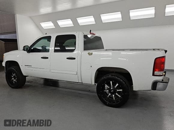 ✅ 2012 GMC Sierra 1500 SLE • VIN: 3GTP1VE07CG236436 • Lot: 68792395. Listed on Copart with 220,579 mi. Free auction sales archive from the USA and detailed vehicle history report at DreamBid. Image 2.