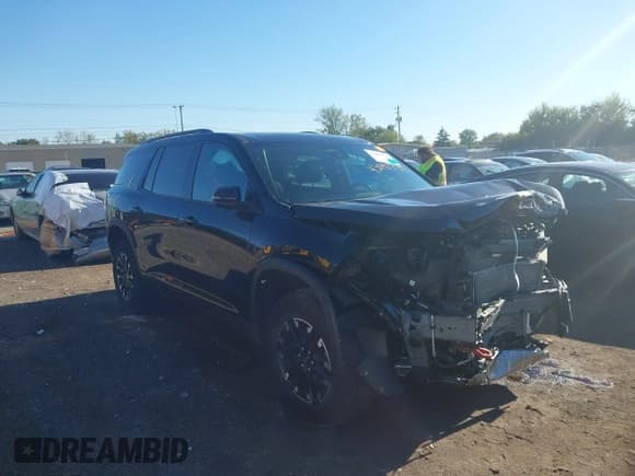 ✅ 2024 Chevrolet Traverse AWD Z71 • VIN: 1GNEVJKS8RJ215829 • Lot: 43407737. Wystawiony na IAAI z przebiegiem 18 354 mil. Bezpłatny archiwum sprzedaży aukcyjnych z USA i szczegółowy raport historii pojazdu na DreamBid. Zdjęcie 1.