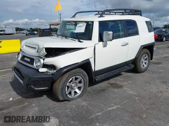 ✅ 2014 Toyota FJ Cruiser • VIN: JTEBU4BF5EK206623 • Lot: 41089477. Wystawiony na IAAI z przebiegiem 54 449 mil. Bezpłatny archiwum sprzedaży aukcyjnych z USA i szczegółowy raport historii pojazdu na DreamBid. Zdjęcie 2.