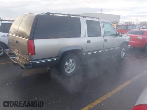 ✅ 1999 GMC Suburban • VIN: 1GKFK16R4XJ799354 • Лот: 41696999. Опубликован ранее на IAAI с пробегом 269 606 миль. Бесплатный доступ к архиву аукционных продаж из США и подробный отчёт об истории автомобиля на DreamBid. Изображение 4.