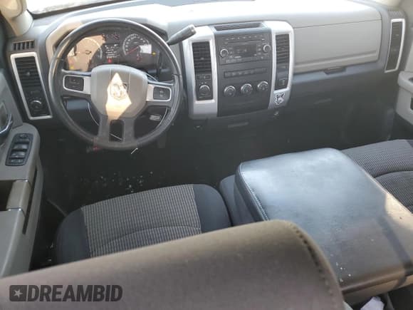 ✅ 2009 Dodge 1500 SLT • VIN: 1D3HV13T49S732589 • Lot: 42499275. Wystawiony na Copart z przebiegiem 208 723 mil. Bezpłatny archiwum sprzedaży aukcyjnych z USA i szczegółowy raport historii pojazdu na DreamBid. Zdjęcie 8.