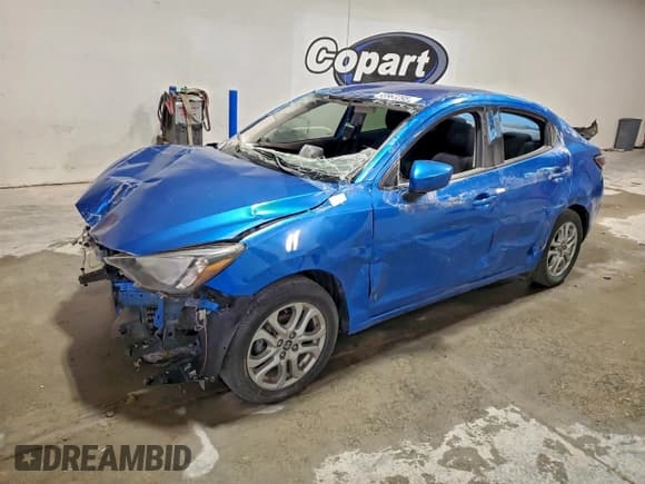 ✅ 2017 Toyota Yaris • VIN: 3MYDLBYVXHY156733 • Lot: 93963295. Wystawiony na Copart z przebiegiem 90 039 mil. Bezpłatny archiwum sprzedaży aukcyjnych z USA i szczegółowy raport historii pojazdu na DreamBid. Zdjęcie 1.