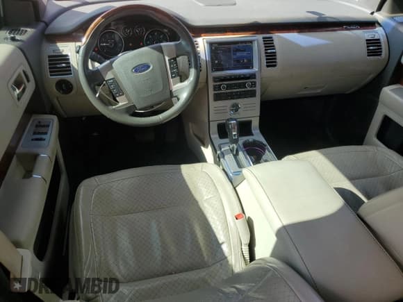 ✅ 2011 Ford Flex Limited • VIN: 2FMGK5DC0BBD16019 • Lot: 87378005. Wystawiony na Copart z przebiegiem 175 339 mil. Bezpłatny archiwum sprzedaży aukcyjnych z USA i szczegółowy raport historii pojazdu na DreamBid. Zdjęcie 8.