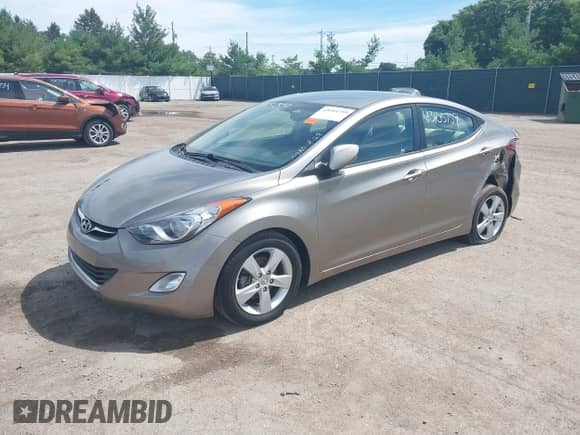 2013 Hyundai Elantra Limited с VIN 5NPDH4AE8DH367622, выставлен на аукционе IAAI как лот 43105759 с пробегом 74 625 миль миль и . История ставок и продаж доступна на DreamBid. Изображение 17.