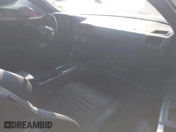 ✅ 2012 Dodge Challenger SXT Plus • VIN: 2C3CDYAG6CH228360 • Lot: 42924698. Wystawiony na IAAI z przebiegiem 166 296 mil. Bezpłatny archiwum sprzedaży aukcyjnych z USA i szczegółowy raport historii pojazdu na DreamBid. Zdjęcie 5.