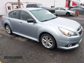 ✅ 2014 Subaru Legacy 2.5i • VIN: 4S3BMBA62E3025614 • Lot: 43651952. Wystawiony na IAAI z przebiegiem 79 665 mil. Bezpłatny archiwum sprzedaży aukcyjnych z USA i szczegółowy raport historii pojazdu na DreamBid. Zdjęcie 1.