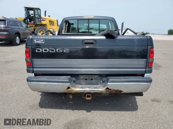 1995 Dodge 1500 с VIN 3B7HC13ZXSG702755, выставлен на аукционе Copart как лот 58666835 с пробегом Не указан миль и На запчасти • Non repairable. История ставок и продаж доступна на DreamBid. Изображение 6.