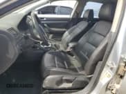 ✅ 2010 Volkswagen Jetta Limited Edition • VIN: 3VWAZ7AJ9AM101205 • Lot: 67608335. Wystawiony na Copart z przebiegiem 152 137 mil. Bezpłatny archiwum sprzedaży aukcyjnych z USA i szczegółowy raport historii pojazdu na DreamBid. Zdjęcie 7.