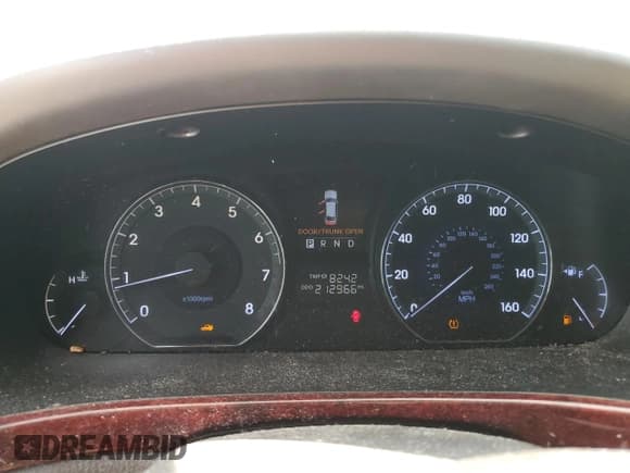 ✅ 2013 Hyundai Equus Signature • VIN: KMHGH4JH0DU069168 • Лот: 82087465. Опубликован ранее на Copart с пробегом 212 966 миль. Бесплатный доступ к архиву аукционных продаж из США и подробный отчёт об истории автомобиля на DreamBid. Изображение 9.