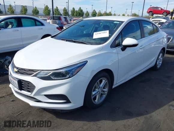 2018 Chevrolet Cruze LT with VIN 1G1BE5SM0J7169234, listed as a IAAI auction lot 43387592 with 55,171 mi miles and . Bid and sale history available at DreamBid. Image 2.