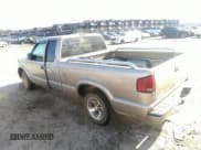 ✅ 2000 Chevrolet S-10 LS • VIN: 1GCCS19W8Y8256825 • Лот: 41135797. Опубликован ранее на IAAI с пробегом 215 193 миль. Бесплатный доступ к архиву аукционных продаж из США и подробный отчёт об истории автомобиля на DreamBid. Изображение 3.