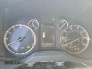 ✅ 2023 Lexus GX 460 Premium • VIN: JTJAM7BX7P5356015 • Lot: 95340455. Wystawiony na Copart z przebiegiem 37 757 mil. Bezpłatny archiwum sprzedaży aukcyjnych z USA i szczegółowy raport historii pojazdu na DreamBid. Zdjęcie 9.