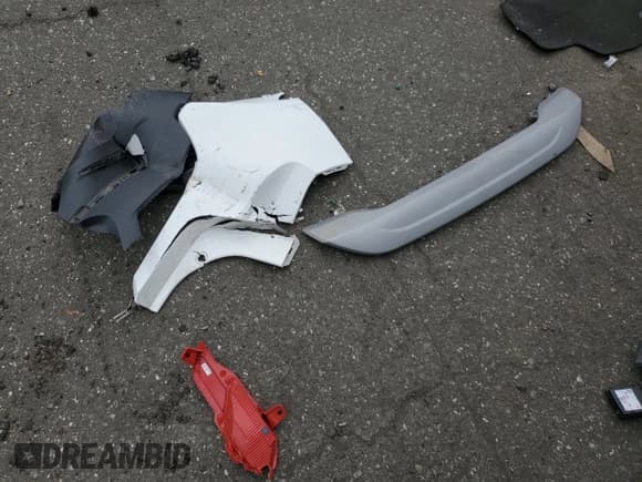 ✅ 2024 Buick Encore GX Preferred • VIN: KL4AMBSL4RB011493 • Lot: 81776215. Wystawiony na Copart z przebiegiem 19 798 mil. Bezpłatny archiwum sprzedaży aukcyjnych z USA i szczegółowy raport historii pojazdu na DreamBid. Zdjęcie 12.