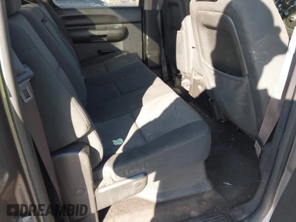 ✅ 2013 Chevrolet Silverado 1500 1HY • VIN: 3GCUKUEJ2DG269624 • Lot: 41655015. Listed on IAAI with 141,564 mi. Free auction sales archive from the USA and detailed vehicle history report at DreamBid. Image 8.