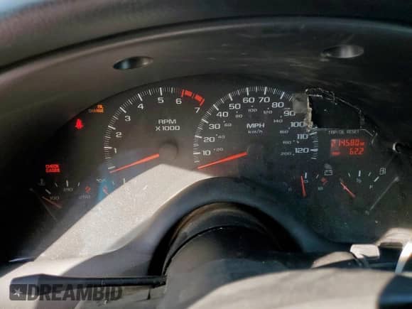 2002 Chevrolet Camaro z VIN 2G1FP22K722132425, wystawiony jako Copart lot #46666165 z przebiegiem 214 580 mil mil oraz Czysty tytuł • Clean title. Historia ofert i sprzedaży dostępna na DreamBid. Obrazek 9.