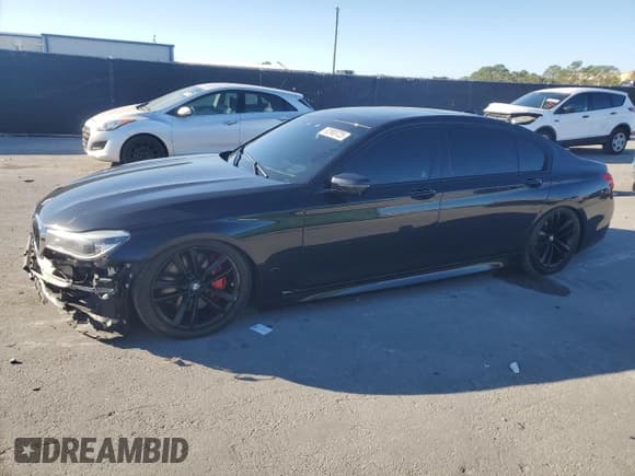 ✅ 2016 BMW 7 Series 750i xDrive • VIN: WBA7F2C55GG420285 • Lot: 92908725. Wystawiony na Copart z przebiegiem 102 193 mil. Bezpłatny archiwum sprzedaży aukcyjnych z USA i szczegółowy raport historii pojazdu na DreamBid. Zdjęcie 1.