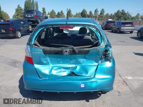 ✅ 2012 Honda Fit • VIN: JHMGE8H39CC014669 • Лот: 42604851. Опубликован ранее на IAAI с пробегом 107 952 миль. Бесплатный доступ к архиву аукционных продаж из США и подробный отчёт об истории автомобиля на DreamBid. Изображение 17.