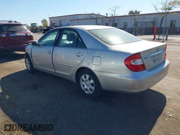 ✅ 2004 Toyota Camry LE • VIN: 4T1BE30K74U861439 • Lot: 43380963. Listed on IAAI with 135,892 mi. Free auction sales archive from the USA and detailed vehicle history report at DreamBid. Image 3.