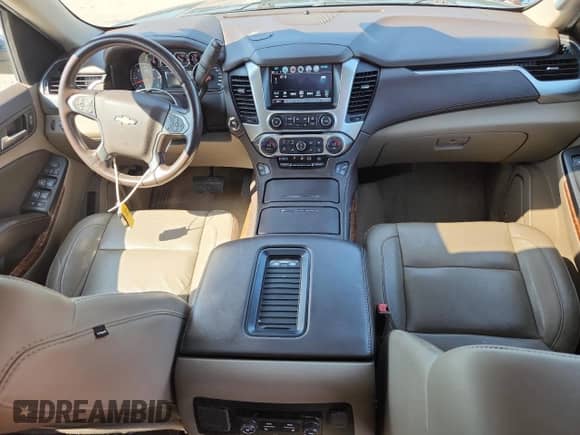 2020 Chevrolet Suburban Premier с VIN 1GNSCJKC3LR283529, выставлен на аукционе Copart как лот 60967375 с пробегом 142 043 миль миль и Списание • Salvage title. История ставок и продаж доступна на DreamBid. Изображение 8.