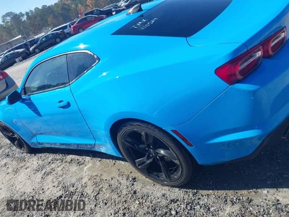 ✅ 2022 Chevrolet Camaro 1LT • VIN: 1G1FB1RX9N0110524 • Lot: 43636149. Listed on IAAI with 72,958 mi. Free auction sales archive from the USA and detailed vehicle history report at DreamBid. Image 14.