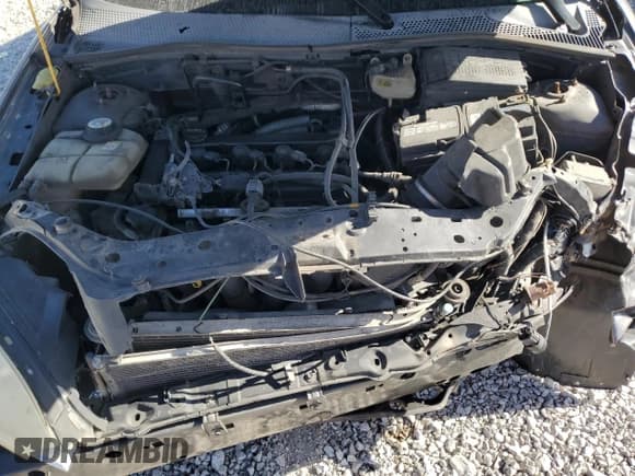 ✅ 2006 Ford Focus S • VIN: 1FAFP34N56W242386 • Lot: 87220185. Wystawiony na Copart z przebiegiem Nie podano. Bezpłatny archiwum sprzedaży aukcyjnych z USA i szczegółowy raport historii pojazdu na DreamBid. Zdjęcie 11.