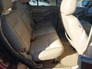 ✅ 2006 Ford Explorer Eddie Bauer • VIN: 1FMEU64876ZA09405 • Lot: 41198946. Wystawiony na IAAI z przebiegiem 219 980 mil. Bezpłatny archiwum sprzedaży aukcyjnych z USA i szczegółowy raport historii pojazdu na DreamBid. Zdjęcie 8.