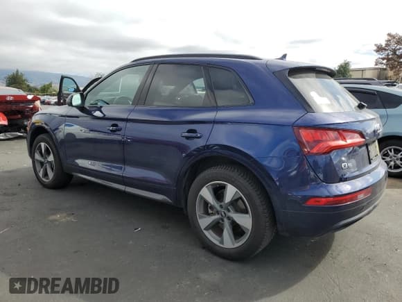 ✅ 2020 Audi Q5 Premium • VIN: WA1ANAFY3L2111881 • Лот: 90262245. Опубликован ранее на Copart с пробегом 52 446 миль. Бесплатный доступ к архиву аукционных продаж из США и подробный отчёт об истории автомобиля на DreamBid. Изображение 2.
