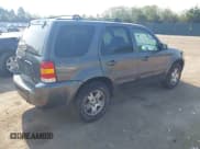 ✅ 2005 Ford Escape Limited • VIN: 1FMYU94155KA92695 • Lot: 42277767. Listed on IAAI with Not provided. Free auction sales archive from the USA and detailed vehicle history report at DreamBid. Image 4.