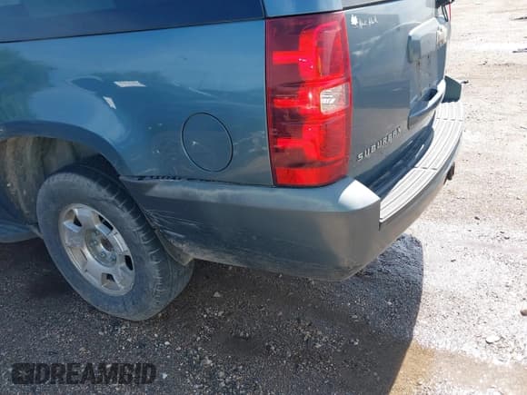 ✅ 2009 Chevrolet Suburban LS • VIN: 1GNFC16079R291885 • Лот: 42352913. Опубликован ранее на IAAI с пробегом 191 994 миль. Бесплатный доступ к архиву аукционных продаж из США и подробный отчёт об истории автомобиля на DreamBid. Изображение 6.