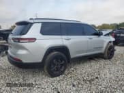 ✅ 2023 Jeep Grand Cherokee Altitude • VIN: 1C4RJKAG3P8790417 • Lot: 81717515. Wystawiony na Copart z przebiegiem 65 332 mil. Bezpłatny archiwum sprzedaży aukcyjnych z USA i szczegółowy raport historii pojazdu na DreamBid. Zdjęcie 3.