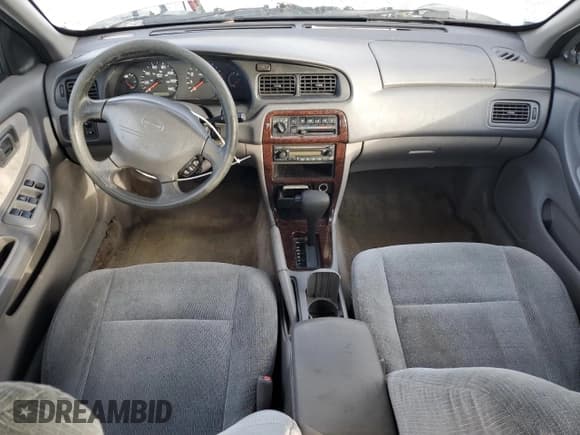 ✅ 2001 Nissan Altima GXE • VIN: 1N4DL01D61C187163 • Lot: 88793615. Wystawiony na Copart z przebiegiem 211 590 mil. Bezpłatny archiwum sprzedaży aukcyjnych z USA i szczegółowy raport historii pojazdu na DreamBid. Zdjęcie 8.