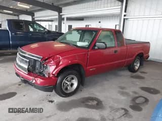 ✅ 2000 Chevrolet S-10 LS • VIN: 1GCCS1941Y8190861 • Лот: 41505882. Опубликован ранее на IAAI с пробегом 129 802 миль. Бесплатный доступ к архиву аукционных продаж из США и подробный отчёт об истории автомобиля на DreamBid. Изображение 2.
