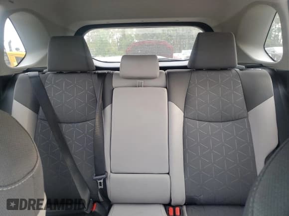 ✅ 2021 Toyota RAV4 XLE • VIN: 2T3W1RFV1MC141578 • Lot: 82346615. Wystawiony na Copart z przebiegiem 53 119 mil. Bezpłatny archiwum sprzedaży aukcyjnych z USA i szczegółowy raport historii pojazdu na DreamBid. Zdjęcie 10.