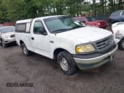 ✅ 2000 Ford F-150 XL • VIN: 1FTZF1723YKB13329 • Lot: 42916783. Wystawiony na IAAI z przebiegiem 33 648 mil. Bezpłatny archiwum sprzedaży aukcyjnych z USA i szczegółowy raport historii pojazdu na DreamBid. Zdjęcie 1.