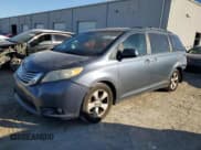 ✅ 2014 Toyota Sienna XLE • VIN: 5TDYK3DC1ES410278 • Lot: 92379565. Listed on Copart with 177,362 mi. Free auction sales archive from the USA and detailed vehicle history report at DreamBid. Image 1.