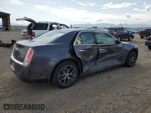 ✅ 2014 Chrysler 300 C • VIN: 2C3CCAEGXEH379824 • Лот: 59867585. Опубликован ранее на Copart с пробегом 116 288 миль. Бесплатный доступ к архиву аукционных продаж из США и подробный отчёт об истории автомобиля на DreamBid. Изображение 3.