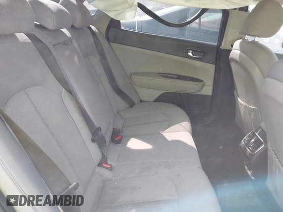 ✅ 2017 Kia Optima • VIN: KNAGT4LC1H5004850 • Lot: 43086993. Wystawiony na IAAI z przebiegiem 124 962 mil. Bezpłatny archiwum sprzedaży aukcyjnych z USA i szczegółowy raport historii pojazdu na DreamBid. Zdjęcie 8.