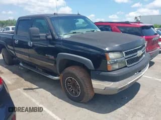 ✅ 2005 Chevrolet Silverado 2500HD LS • VIN: 1GCHK232X5F923211 • Лот: 42535273. Опубликован ранее на IAAI с пробегом 416 901 миль. Бесплатный доступ к архиву аукционных продаж из США и подробный отчёт об истории автомобиля на DreamBid. Изображение 1.