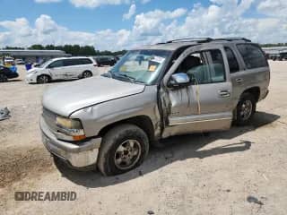 2001 Chevrolet Tahoe LT z VIN 1GNEC13T11J141221, wystawiony jako Copart lot #65432295 z przebiegiem 425 155 mil mil oraz Szkoda całkowita • Salvage title. Historia ofert i sprzedaży dostępna na DreamBid. Obrazek 1.