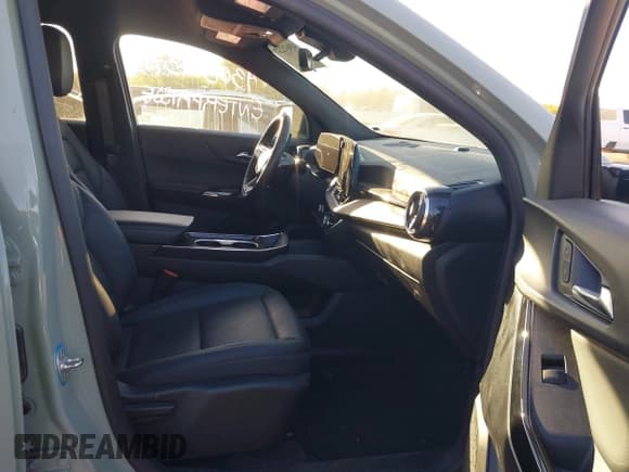 ✅ 2025 Chevrolet Equinox FWD LT • VIN: 3GNAXHEG8SL194018 • Лот: 43631237. Опубликован ранее на IAAI с пробегом 23 456 миль. Бесплатный доступ к архиву аукционных продаж из США и подробный отчёт об истории автомобиля на DreamBid. Изображение 5.