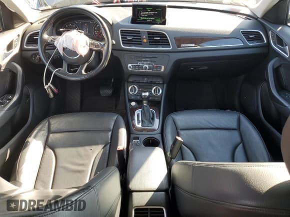 ✅ 2015 Audi Q3 Premium Plus • VIN: WA1EFCFS7FR007895 • Лот: 81276765. Опубликован ранее на Copart с пробегом 130 535 миль. Бесплатный доступ к архиву аукционных продаж из США и подробный отчёт об истории автомобиля на DreamBid. Изображение 8.