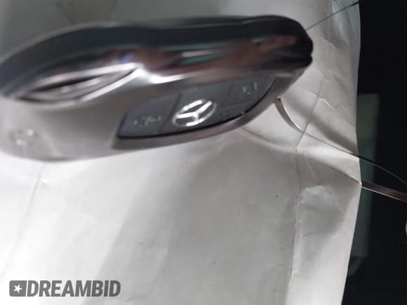 ✅ 2018 Mercedes-Benz GLC 300 • VIN: WDC0J4KB6JF400446 • Lot: 43257334. Listed on IAAI with 82,358 mi. Free auction sales archive from the USA and detailed vehicle history report at DreamBid. Image 11.