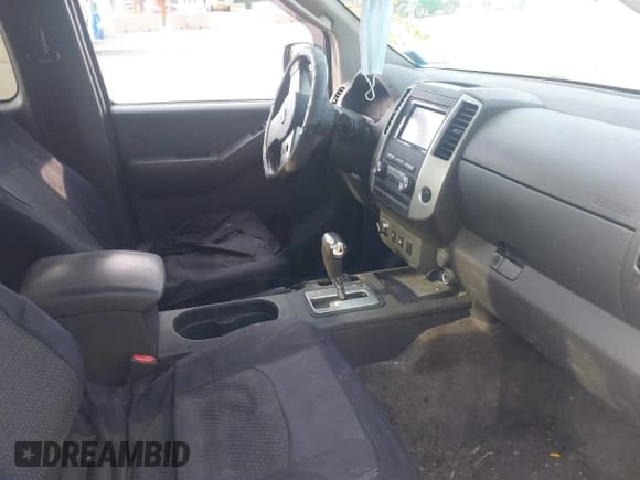 ✅ 2010 Nissan Frontier SE • VIN: 1N6AD0CWXAC437235 • Lot: 42804803. Listed on IAAI with 201,304 mi. Free auction sales archive from the USA and detailed vehicle history report at DreamBid. Image 5.