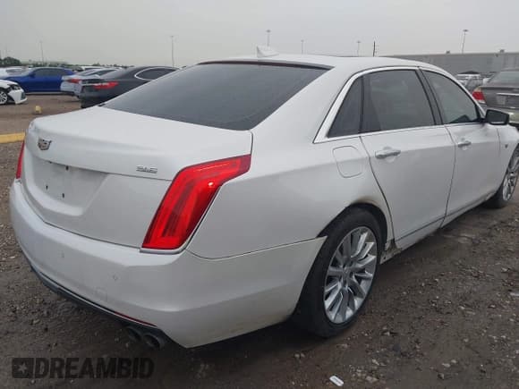 ✅ 2016 Cadillac CT6 AWD • VIN: 1G6KB5RS4GU162062 • Lot: 42635674. Listed on IAAI with 89,521 mi. Free auction sales archive from the USA and detailed vehicle history report at DreamBid. Image 4.