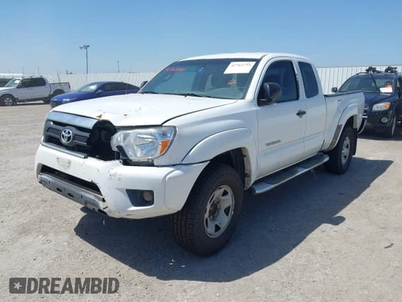 ✅ 2013 Toyota Tacoma PreRunner • VIN: 5TFTU4GN5DX040825 • Lot: 42763754. Listed on IAAI with 421,299 mi. Free auction sales archive from the USA and detailed vehicle history report at DreamBid. Image 2.