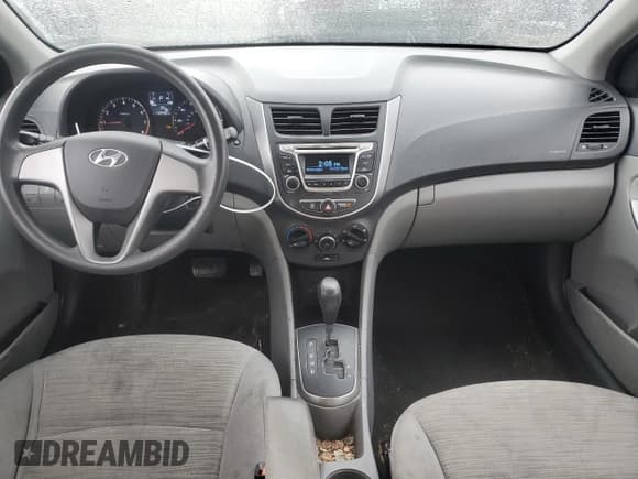 ✅ 2017 Hyundai Accent SE • VIN: KMHCT4AE2HU251818 • Lot: 82433865. Wystawiony na Copart z przebiegiem 150 482 mil. Bezpłatny archiwum sprzedaży aukcyjnych z USA i szczegółowy raport historii pojazdu na DreamBid. Zdjęcie 8.