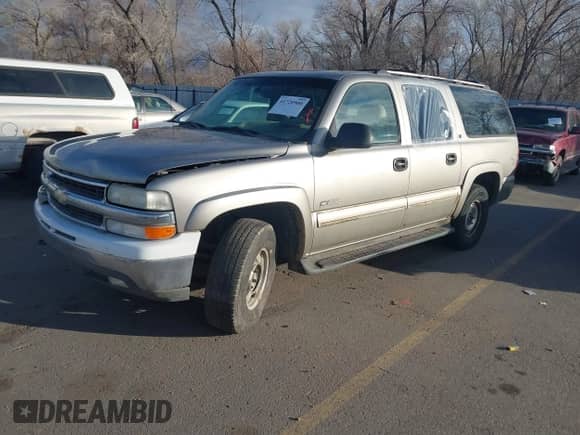 2000 Chevrolet Suburban LT с VIN 3GNFK16T5YG157999, выставлен на аукционе IAAI как лот 41720900 с пробегом 307 085 миль миль и . История ставок и продаж доступна на DreamBid. Изображение 2.