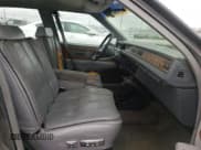 ✅ 1990 Buick LeSabre • VIN: 1G4HR54C8LH456419 • Lot: 55133944. Wystawiony na Copart z przebiegiem 115 126 mil. Bezpłatny archiwum sprzedaży aukcyjnych z USA i szczegółowy raport historii pojazdu na DreamBid. Zdjęcie 5.