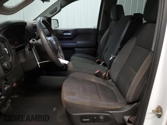 ✅ 2021 Chevrolet Silverado 1500 Work Truck • VIN: 3GCUYAEF8MG237947 • Lot: 81157634. Wystawiony na Copart z przebiegiem 178 608 mil. Bezpłatny archiwum sprzedaży aukcyjnych z USA i szczegółowy raport historii pojazdu na DreamBid. Zdjęcie 7.